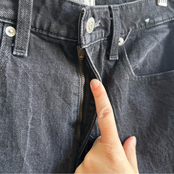 Abercrombie & Fitch High Rise Mom Jean Black Distressed Women’s Size 26 or 2 - Picture 3 of 10